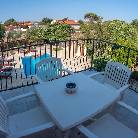 Erdgeschosswohnung Fuer 7 Personen By Interhome Vakantiehuis *