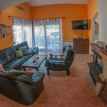 Erdgeschosswohnung Fuer 7 Personen By Interhome