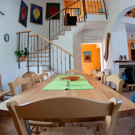 Dom wakacyjny Erdgeschosswohnung Fuer 7 Personen By Interhome *