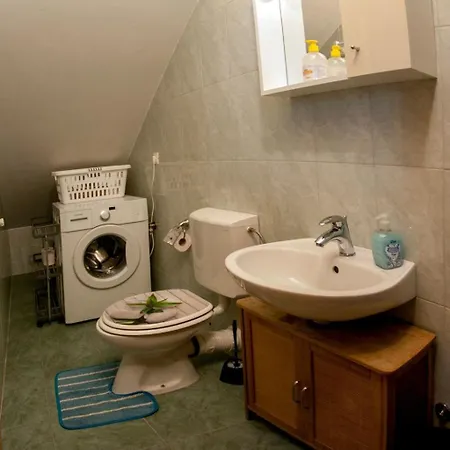 Erdgeschosswohnung Fuer 7 Personen By Interhome Hébergement de vacances Ližnjan