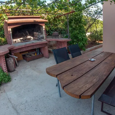 Dom wakacyjny Erdgeschosswohnung Fuer 7 Personen By Interhome *